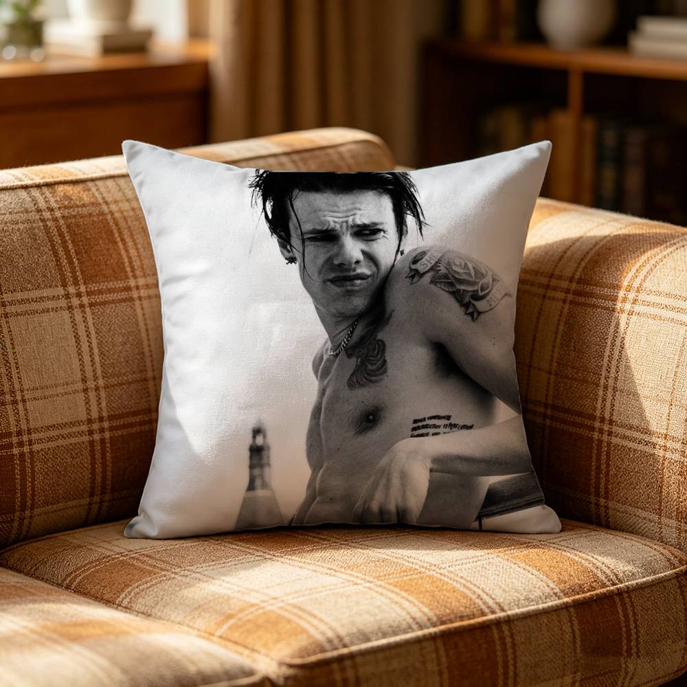 Hot Singer YUNGBLUD Idols Sleek and Sophisticated Pillow Case Cushion Cover Throw Pillow Case For Car Sofa