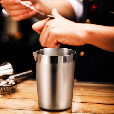 Accessoires de bar Tasse à cocktail 500 ml Acier inoxydable Grande capacité Boîte à mélange avec bec verseur Verre à mélange Fête