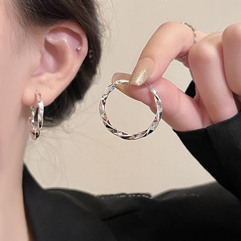 Unique Twisted Irregular Ear Hoops: 2024 French Style Women's Earrings