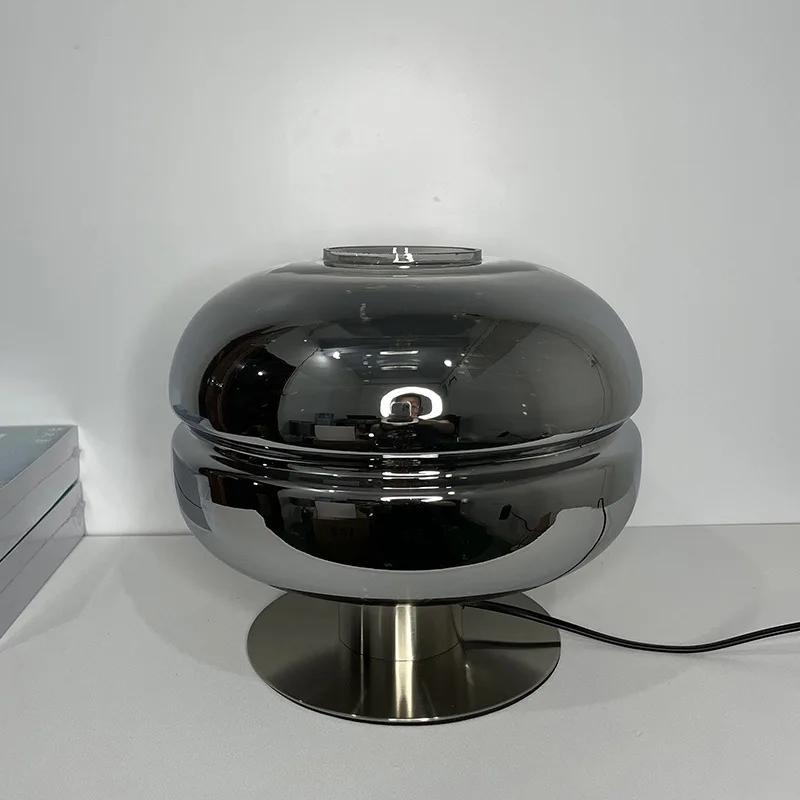 Post-modern Living Room Showroom Minimalist Table Lamp Personalized Creative Scandinavian Light Luxury Bedroom Bedside Lamplight