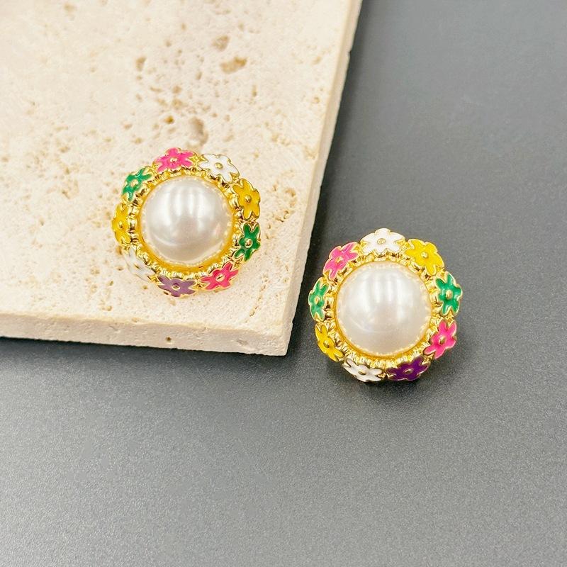 

Fresh And Sweet Enamel Glaze Earrings Lace Half Piece Freshwater Stud Earrings Female