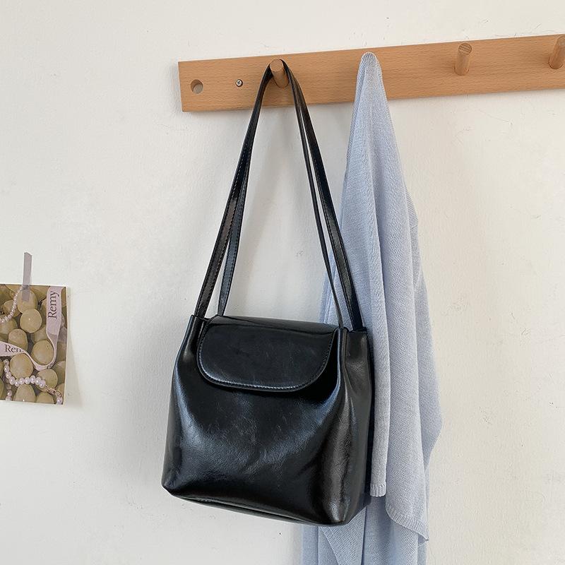 

Vintage Pu Leather Casual Ladies Handbags Solid Color Simple Female Shoulder Bags Women s Square Portable Buckle Underarm Bags чёрный