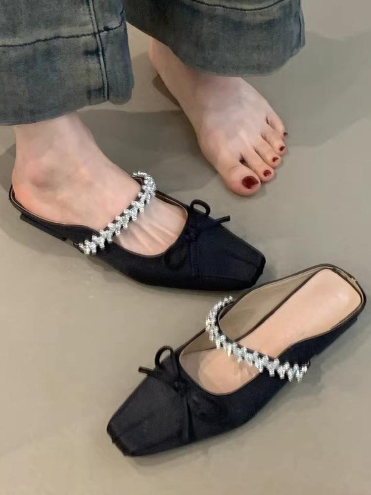 Modische Damen-Sandalen 2026 Neue Schleife Strass Outdoor-Hausschuhe Faltbar Quadratische Zehenpartie Elegant klobige Absätze Damen Sommerschuhe