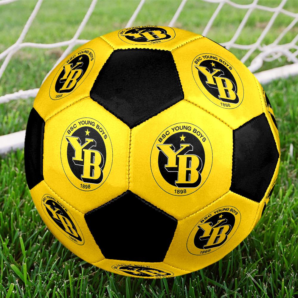 BSC Young Boys Pallone da Calcio Colorato Per Tutte le Età Cucito a Macchina PVC Pronto per la Competizione Resistente Ad Alto Rimbalzo.TAGLIA5