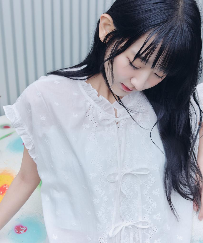 Selliteiljeu Scallop Frill Blouse_White