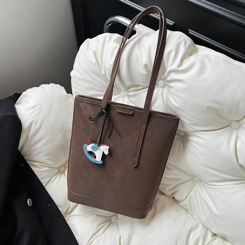 Retro Simple Large-capacity Underarm Bucket Bag Women's New Fashion Niche Commuter Shoulder Bag