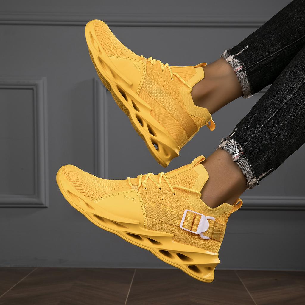 Herren Sportschuhe große Größe Sportstil Freizeitschuhe Fliegenstrick hohl Laufschuhe Herrenschuhe Herrenlauf atmungsaktiv und bequem
