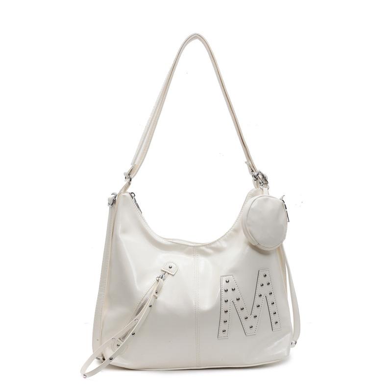 Premium retro bag women's large-capacity new winter niche retro shoulder messenger bag commuter tote bag