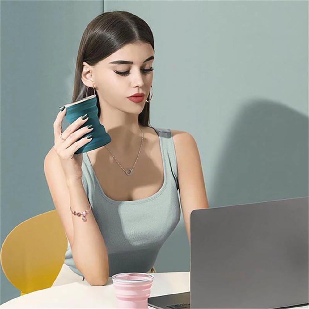 1PC Portable Silicone Cup Foldable Camping Hiking Folding Cups Travel Mug Heat Resistant Collapsible Water Cups with Lid Lanyard