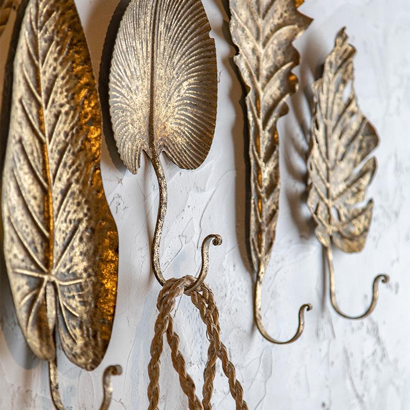 Bohemian Leaf-Shaped Wall Hanging for Bedroom or Christmas Décor