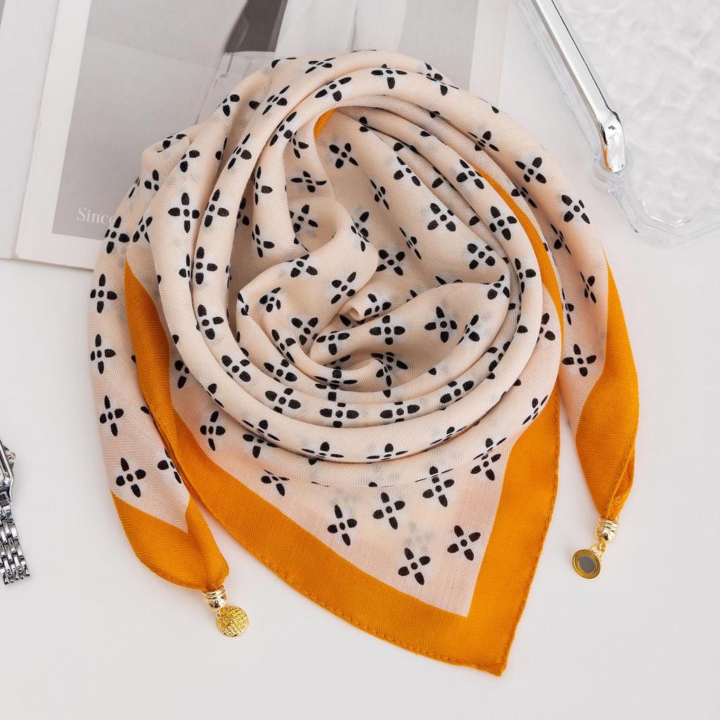 Women's Magnetic Buckle Cotton Scarf - Stylish, Lightweight, Comfortable Neck Protection
