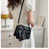 Elegance Leisure Simple Handbag Fashion 2025 New Trend Solid Color Single Shoulder Thick Chain Small Square Bag