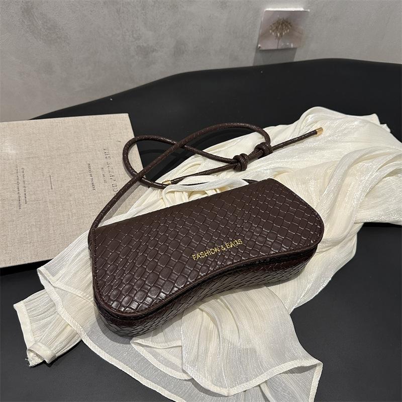 

Simple texture underarm bag women 2025 spring and summer new trendy versatile fashion shoulder messenger bag women коричневий