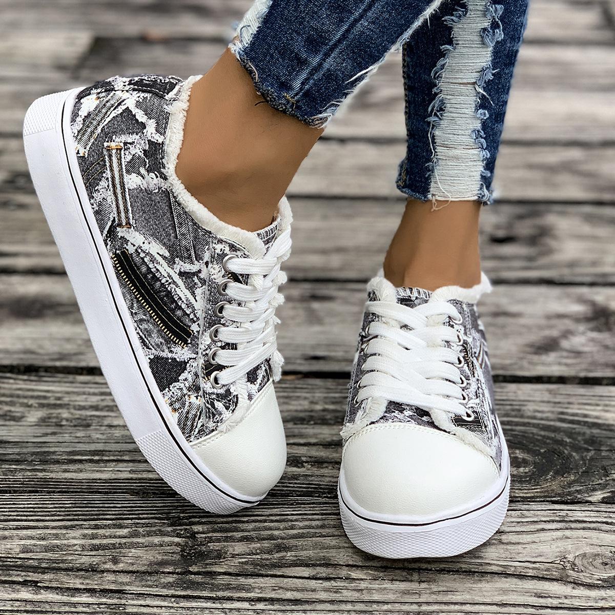 

Женская обувь больших размеров импортного производства весна и осень европейские и американские новые цветные печатные туфли из парусины с низким верхом повседневные туфли на плоской подошве со шнуровкой 43 серый