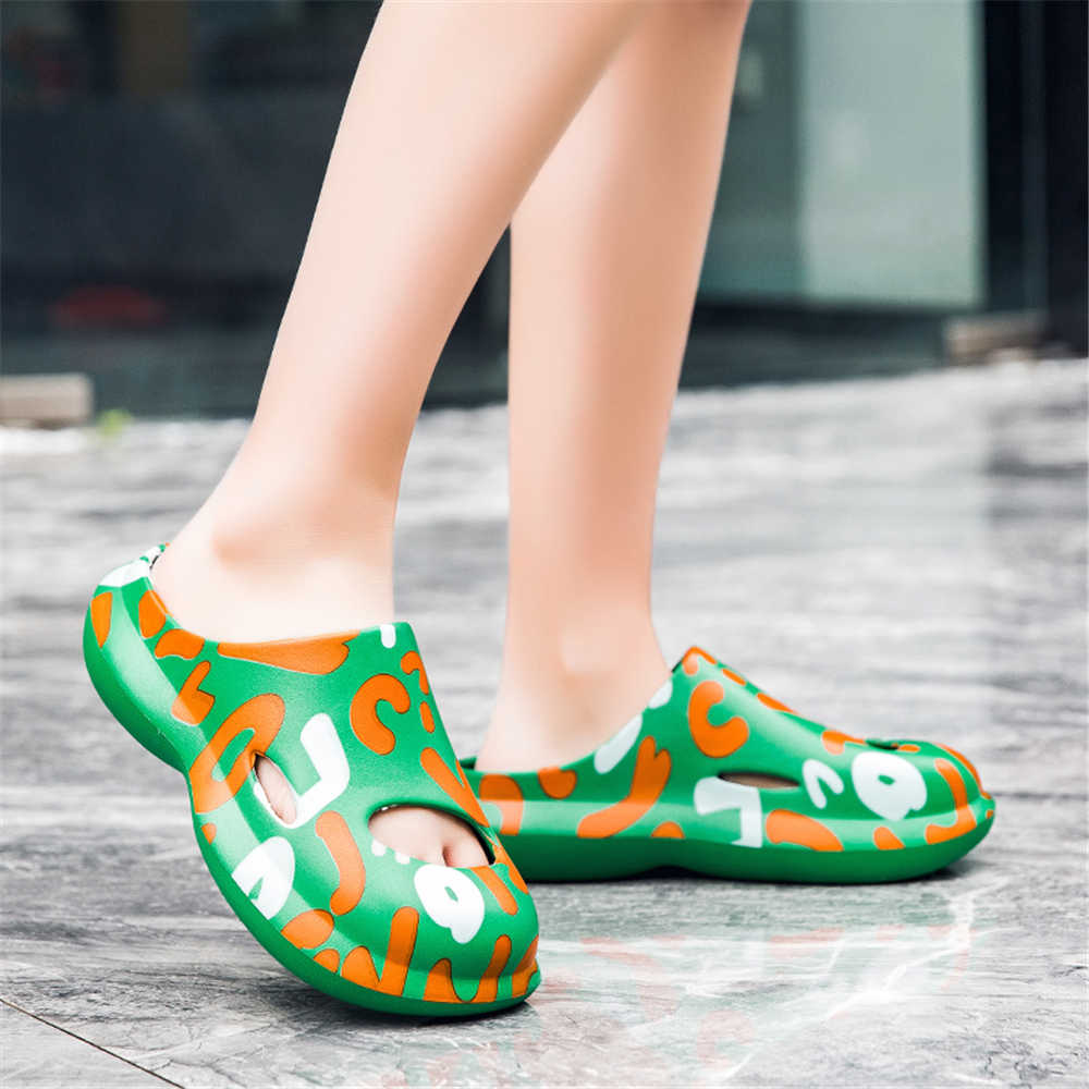 Fashion Summer Water Green White Sandals Men Shoes House Man Slippers Sneakers Sports Tenus Sapateneis Snekaers Vzuttya On Sale
