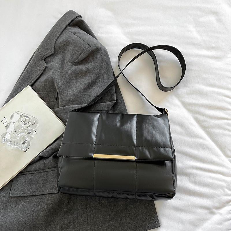 Chic Elegant Pu Shoulder Bag For Women Unique Underarm Crossbody Bag For Daily Use