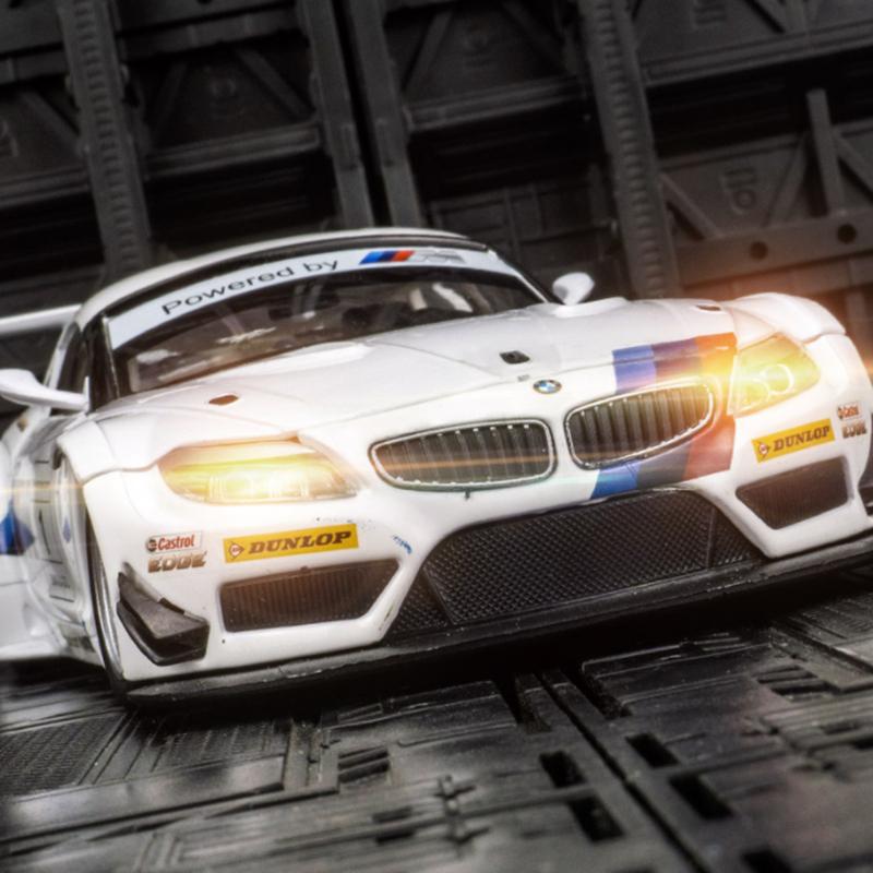 1:24 BMW Z4 Alloy Track Racing Car Model Diecasts Metal Toy Sports Car Vehicles Model Sound and Light Collection Childrens Gifts