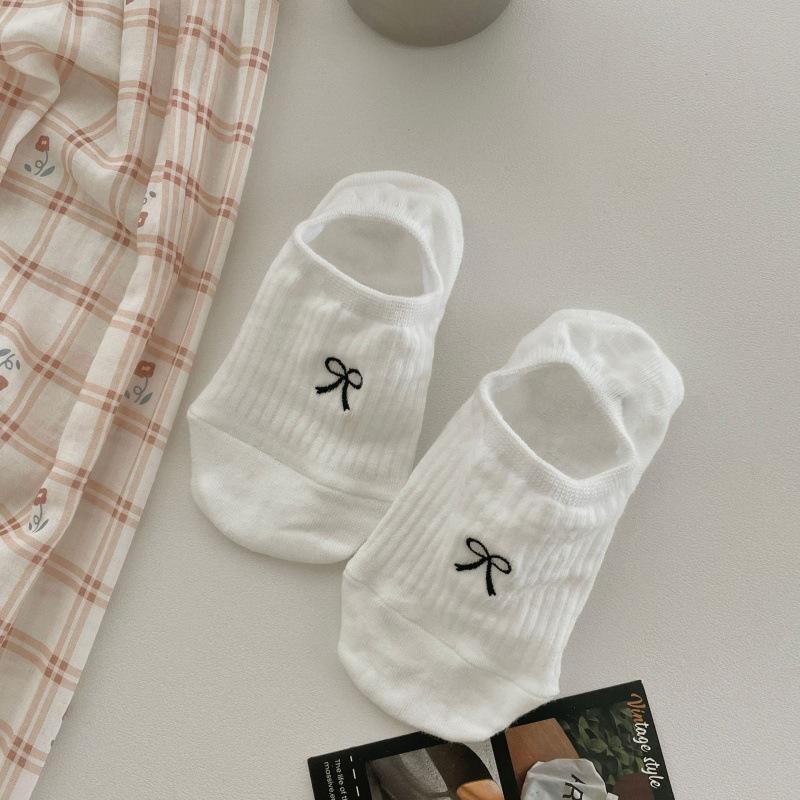 Vintage Embroidered Boat Socks Cartoon Bow Socks Schoolgirl Athleisure Socks Breathable Shallow Thin Socks