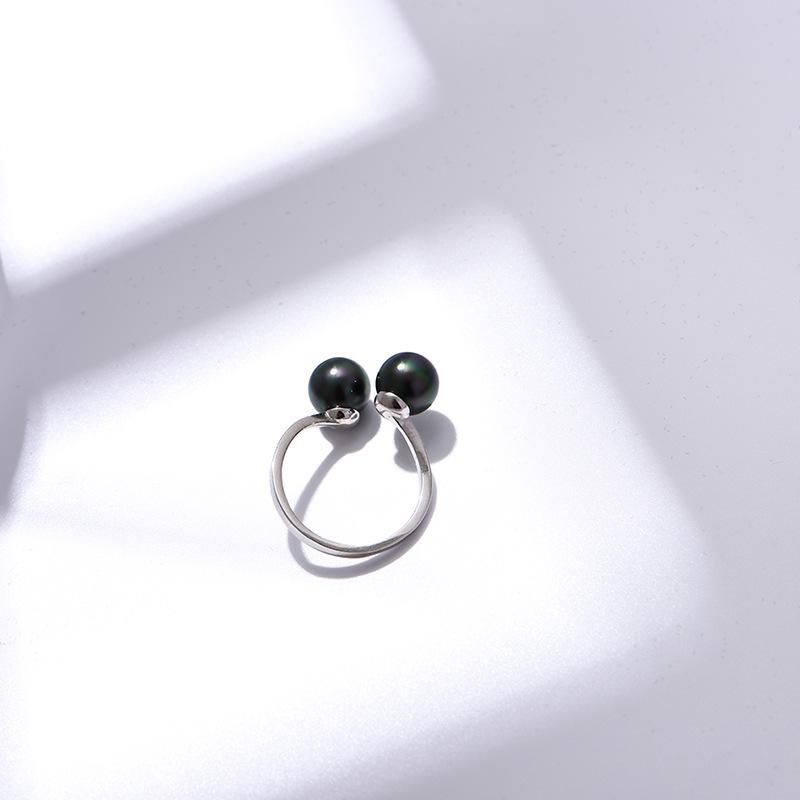 Stylish Adjustable Double Pearl Ring with Tahiti Black and White Asymmetrical Shell for Women