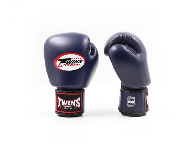

Twins Genuine Leather Boxing Gloves (Navy, 10oz) [Used]