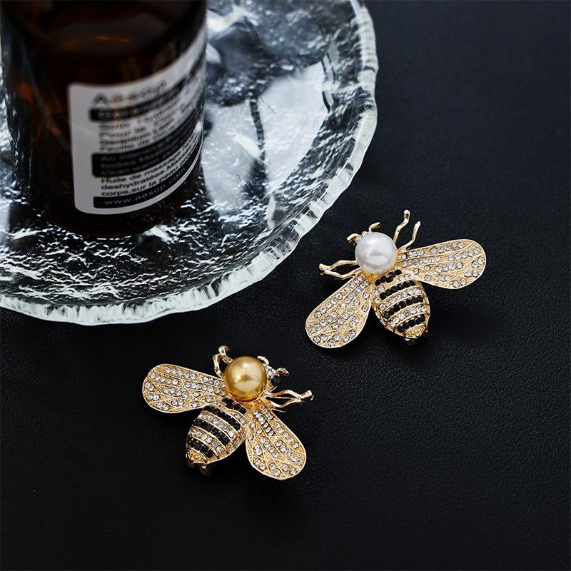 Elegant Gold-Tone Bee Brooch with Pearl and Rhinestones for Women and Girls