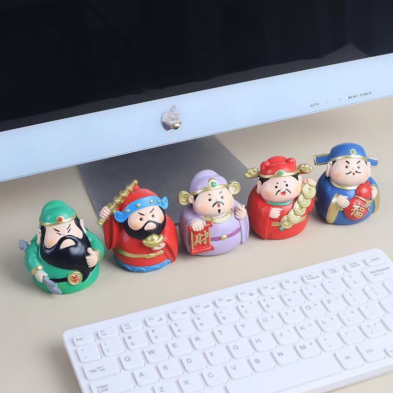 Adorable Resin Car Decorations Lucky Wealth God Figures Cartoon Style Stress Reliever