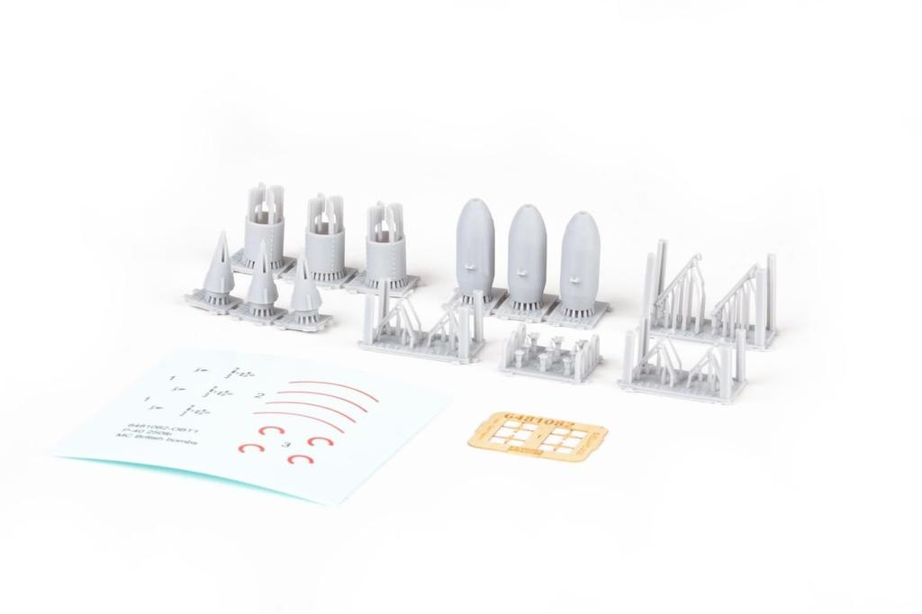 Eduard 1/48 Scale Brassin WWII British 250lb MC Bomb for P-40, Pack of 3 (for Eduard), Plastic Model Parts, EDU6481082 (Airplane)