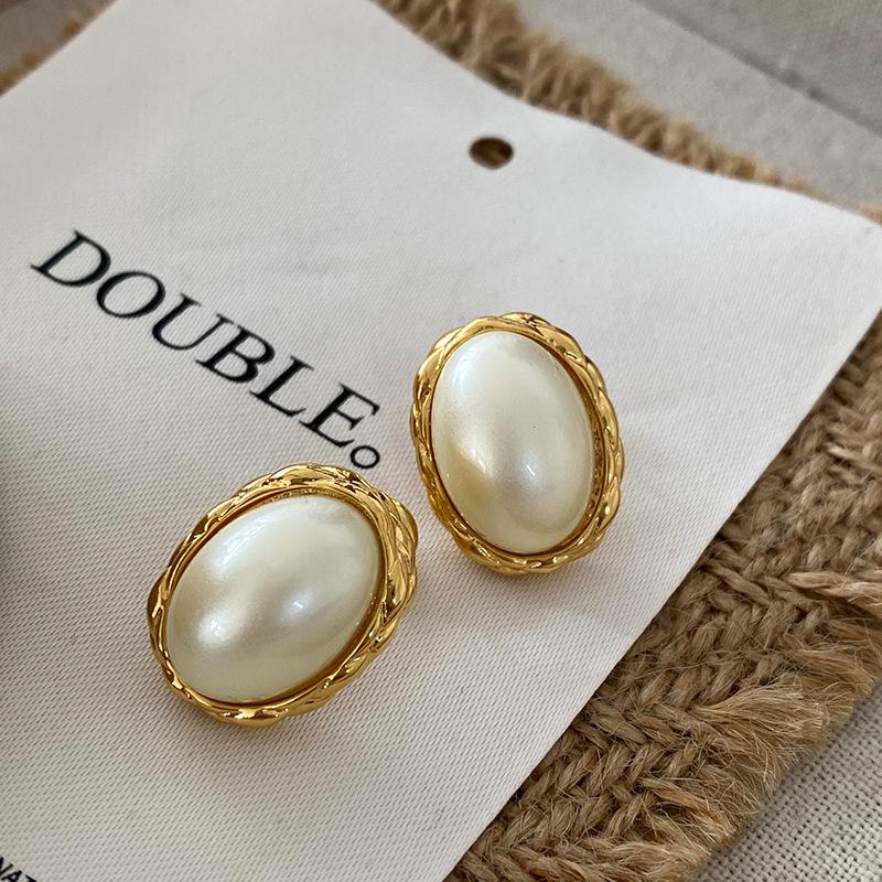 Pearl French New Popular Atmosphere Light Luxury High Sense Retro Oval Stud Women