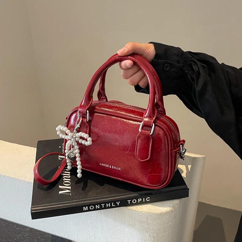

Solid Color Summer Versatile Fashionable Design Sense Niche Crossbody Bag for Women s Handheld Small Square Bag