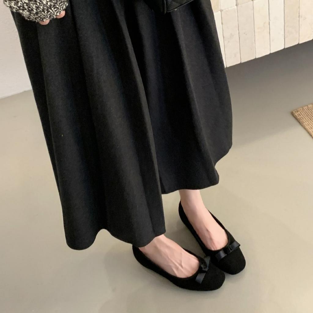 2025 New Autumn Suede Round Head Inner Sloping Heel Bow Versatile Niche Evening Wind Shallow Mouth Women's Single Shoes