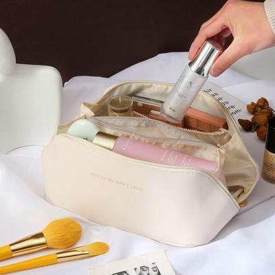 Büyük Kapasiteli Taşınabilir Akordeon Makyaj ve Tuvalet Malzemesi Çantası