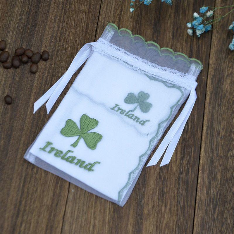 

Экспортировано в Британию Упаковка для хранения Хлопковый вышитый носовой платок ручной работы White