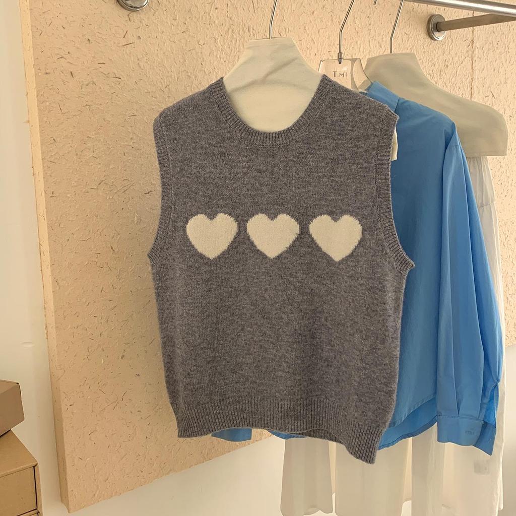 2025 Autumn/Winter Women's Heart Jacquard Wool Vest - 100% Wool, Round Neck, Loose Fit