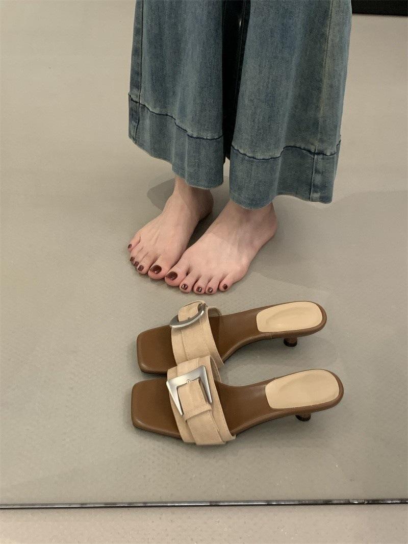 

Slippers women s 2025 new outer wear summer thin heels one-word women s shoes with skirts square head sandals high heels cool slippers 40 тілесний