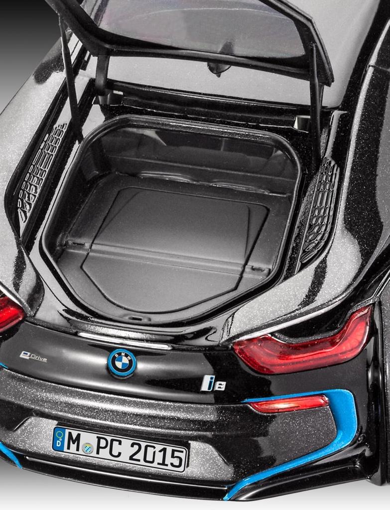 German Revell scale BMW i8 plastic model 1/24