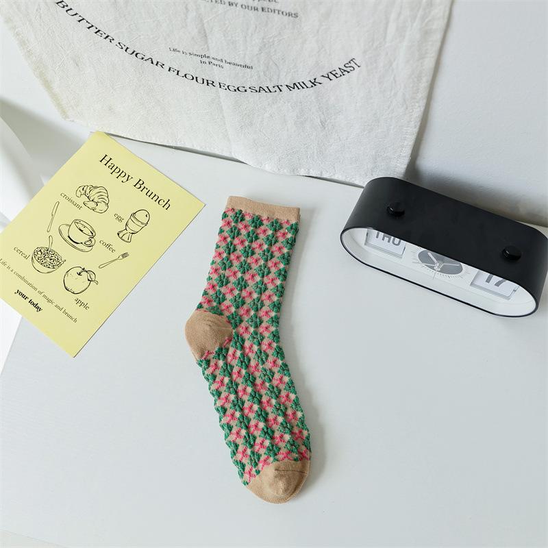 Socks Women'S Retro College Style Women'S Socks Autumn And Winter British Rhombus Cotton Socks Japanese Versatile Medium Tube Tide Socks Literary