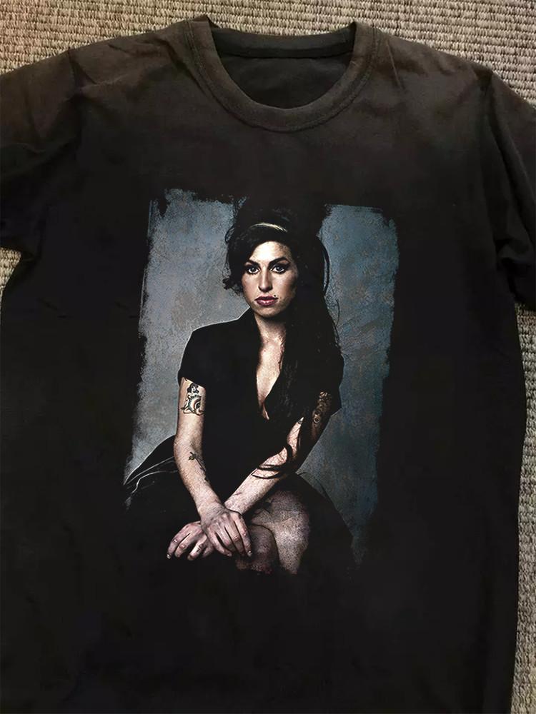 

Футболка Amy Winehouse ЧЕРНЫЕ МУЖЧИНЫ Размер S-5XL HE277 Унисекс Футболка XXXL