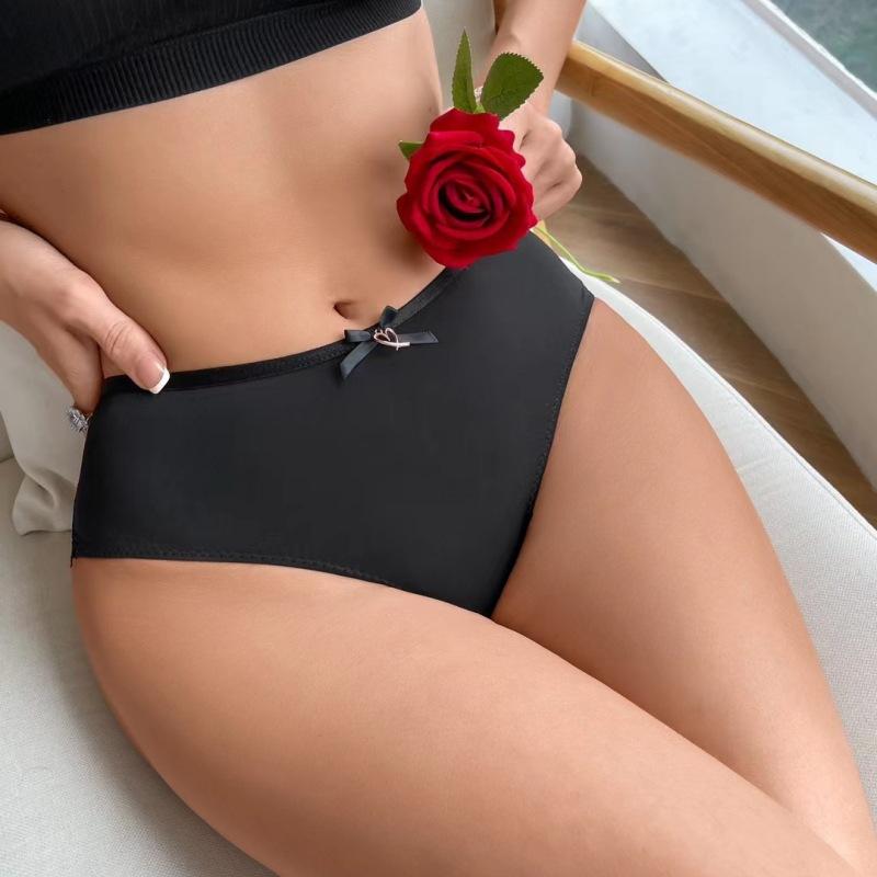 TERMEZY Ladies' Sexy Ice Silk Patchwork Panties Heart‑Shaped Buckle Cutout Lace Underpant Thin Breathable Solid Color Hipster Briefs