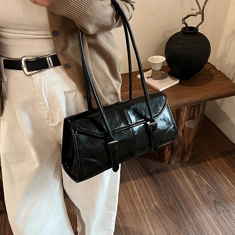 High End Burgundy Waxed Oil Leather Plutonium Armpit Bag Elegant Feminine Magnetic Buckle Shoulder Commuter Versatile Ladies Tote Bag