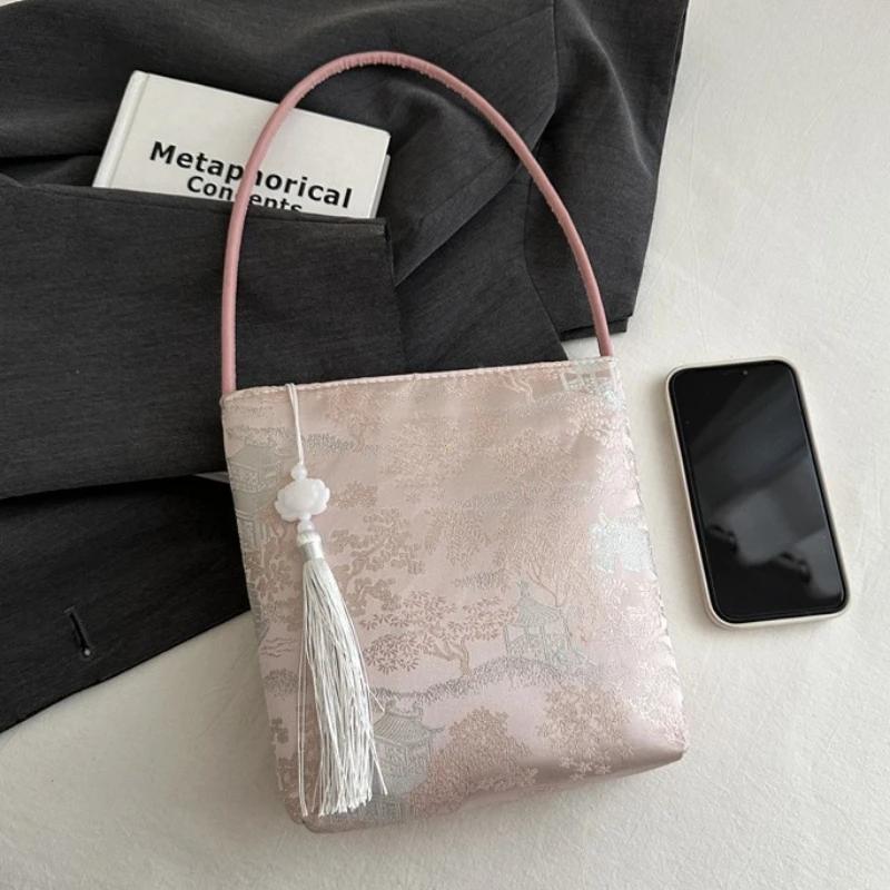 Luxury Embroidery Shoulder Bag Chic Trend Small Bucket Handbag For Women  Chinese Style Floral Designer Tote Bag Phone Bag