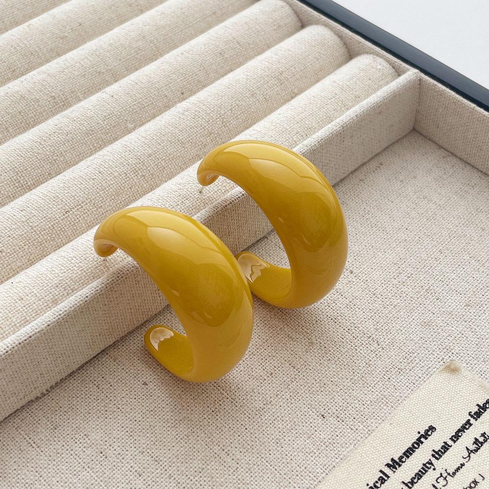 Liu Yifei Style Resin Ear Cuffs: s925 Sterling Silver Needle, Versatile and Fashionable Earrings for Women.