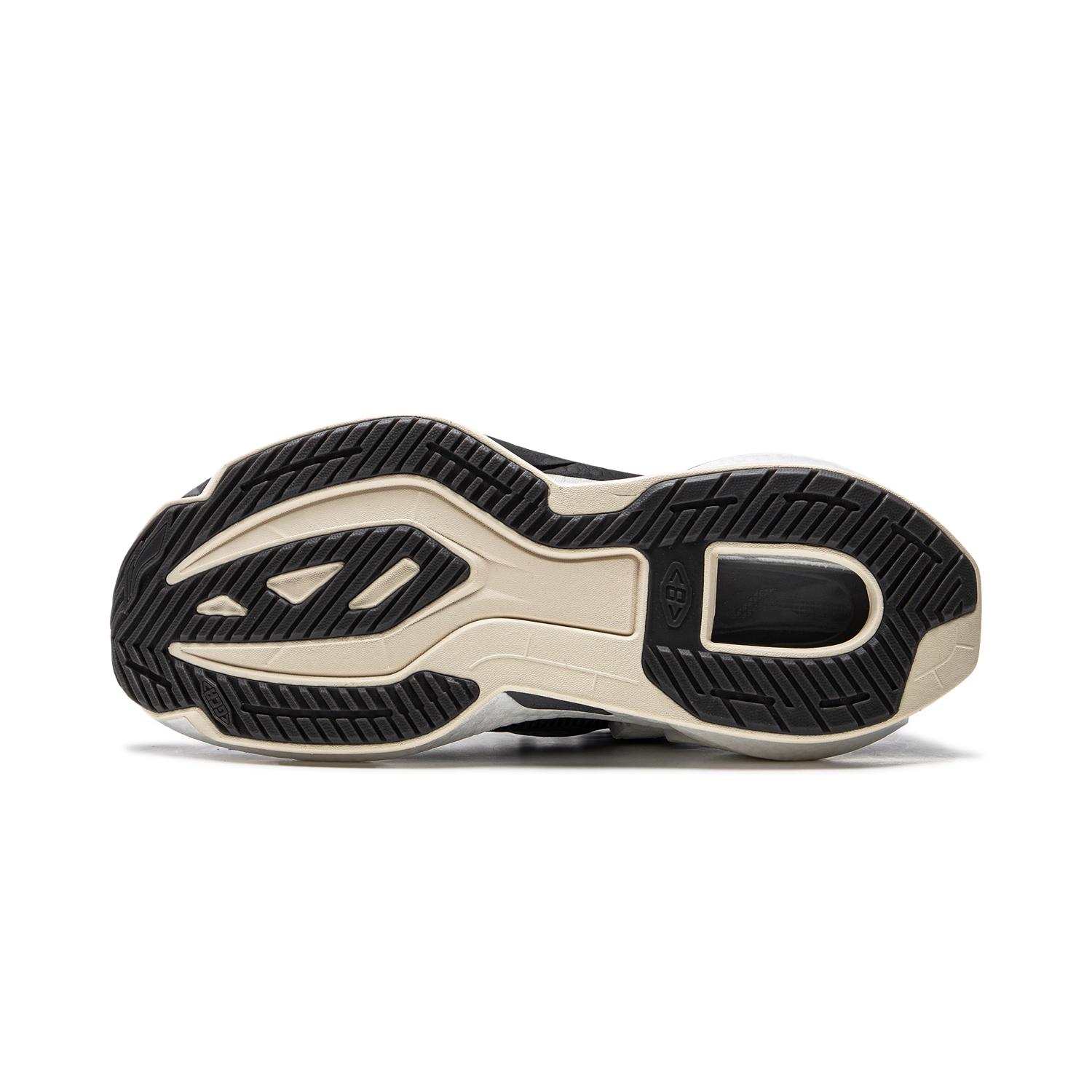 

New LiNing Cushioning Anti Slip Wear Resistant Breathability Low Top Running Shoes Men s Black White ARZU007-3