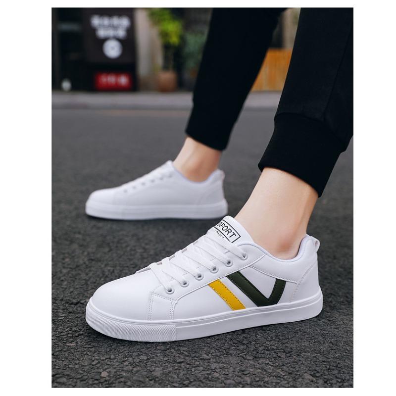 Autumn Men's Flat Shoes Fashion Lightweight Breathable Sneakers  Outdoor Leisure Men's Vulcanized Shoes New Chaussure Hommes