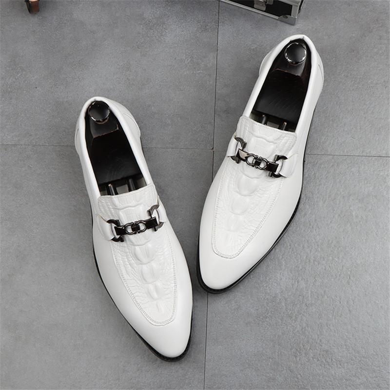 Fashion New Men's Alligator Pattern Loafers Pointed White Black Brown Slip On Flats Shoes Designer Homecoming Wedding Dress Footwear