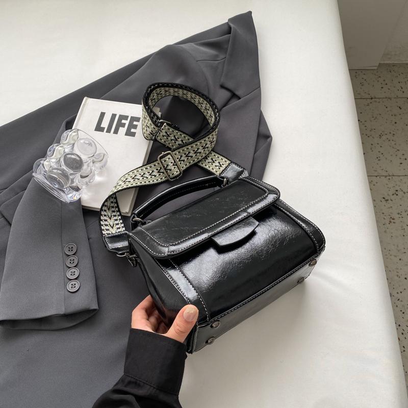 2026 Luxury Women's Handbag Vintage PU Leather Messenger Crossbody Bag Brand Classic Female Bag Wide Strap Shoulder Bag Small