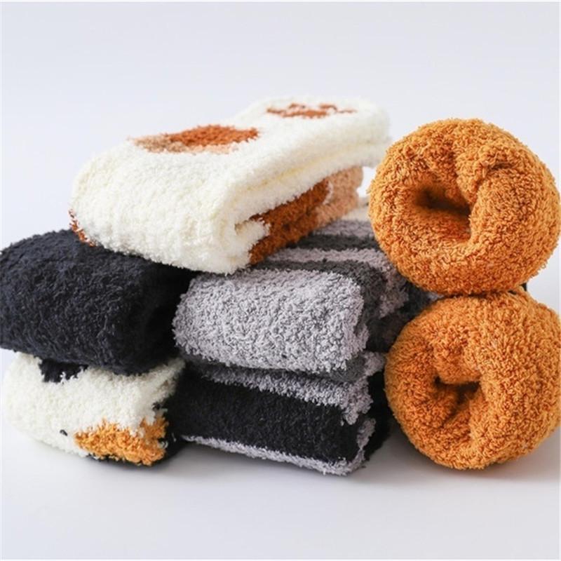 Chaussettes en peluche velours corail pour femmes, automne hiver patte de chat, jolies chaussettes de sol épaisses et chaudes