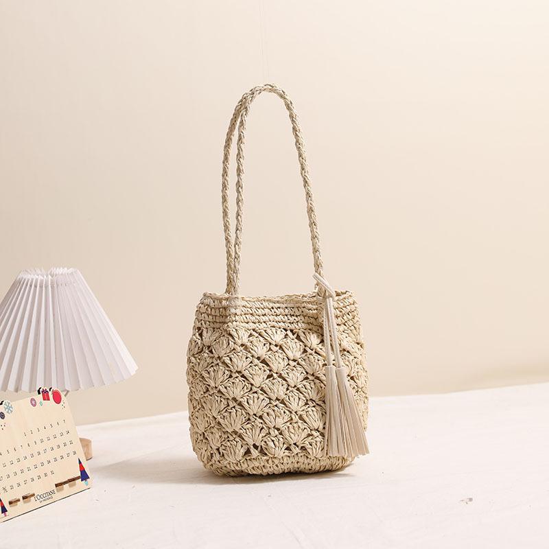 Fashionable Fringed Woven Straw Bag Single Shoulder Holiday Beach Women's Bag Hollow Fan Pattern Versatile Neutral Minimalist St