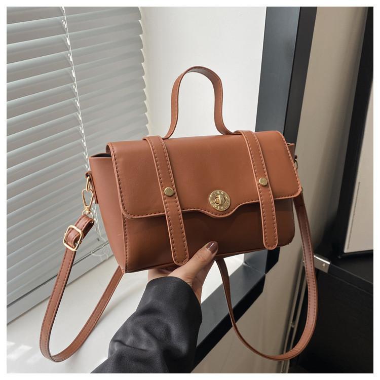 2024 New Fashion Spring Solid Color Textured Retro Casual Simple Crossbody Handbag коричневый