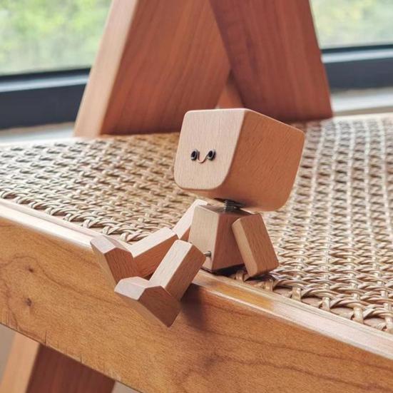 Shaking Wooden Man Figurine Handmade Shaking Feet Wooden Doll Car Dashboard Desktop Decoration Ornament