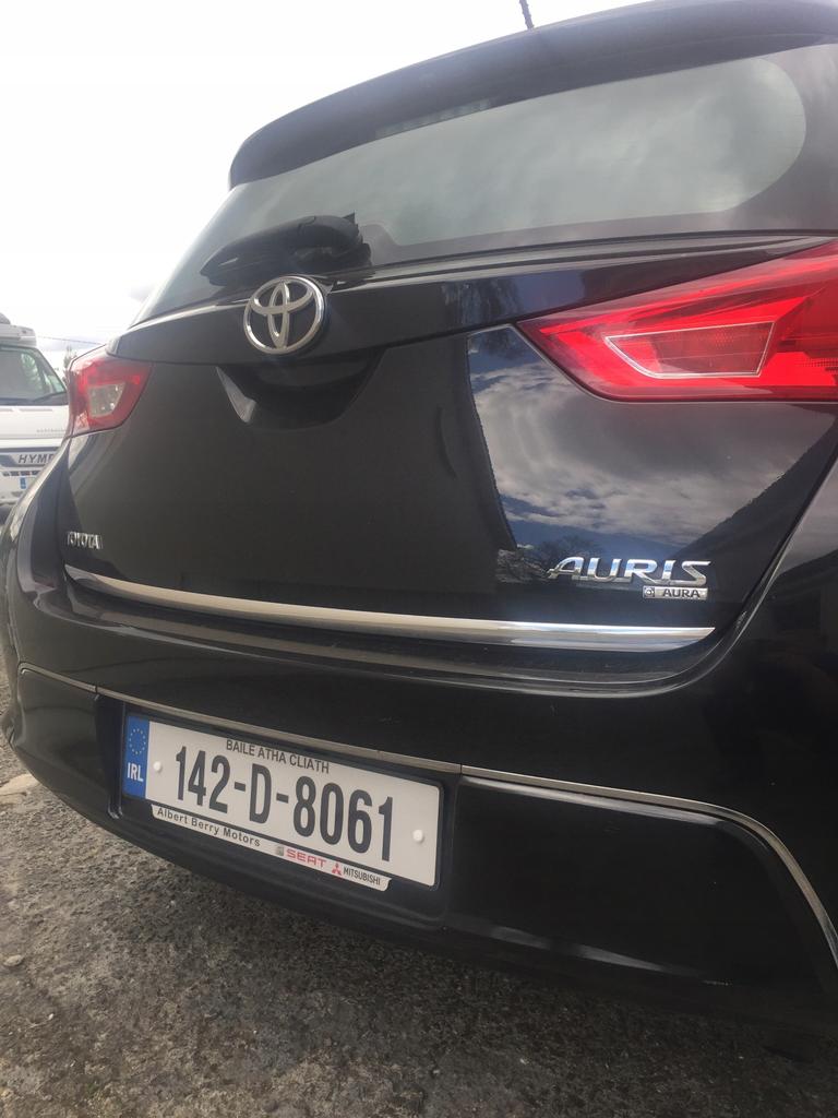 Toyota AURIS II HB - CHROME STRIP Chromed Tailgate